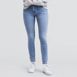 light wash jeans